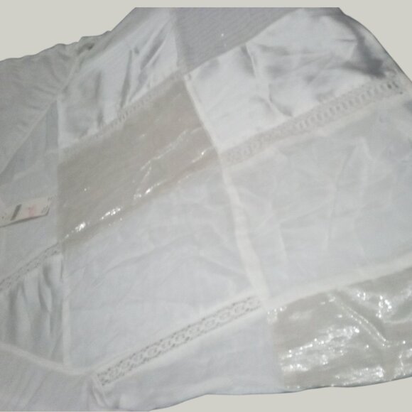 Anthropologie • Embroidered Top • Medium • White • NEW with tags 🏷️ - Picture 3 of 4